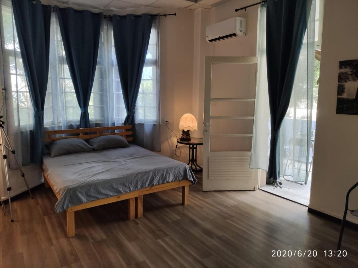 Huge Apartment Near To Bahai Garden ハイファ エクステリア 写真